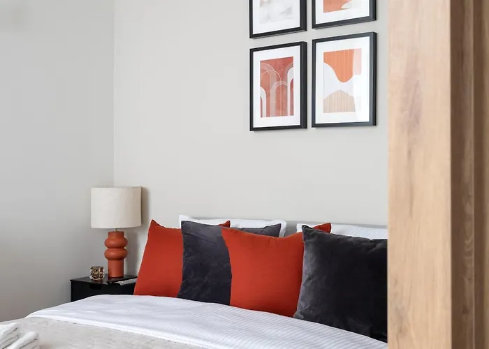 Unique Tower Business View By Bookinghost Varsó