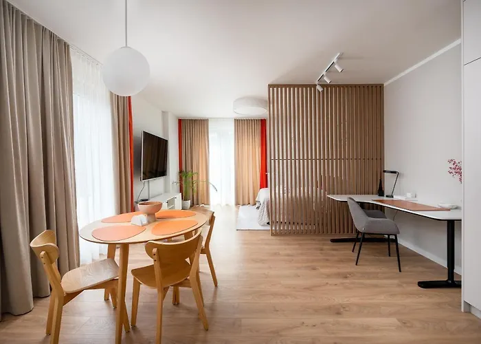 Unique Tower Business View By Bookinghost Apartman