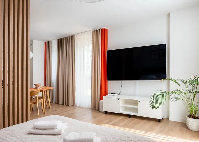 Unique Tower Business View By Bookinghost *